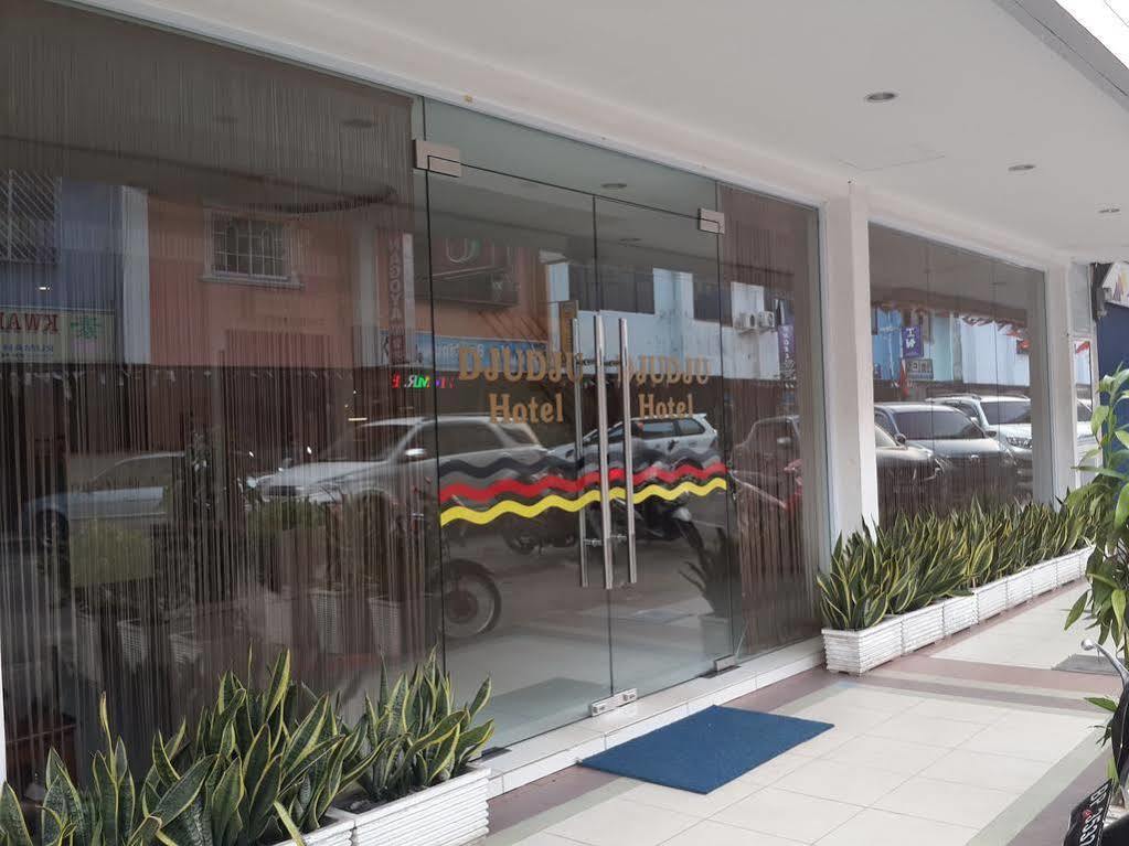 Dju Dju Hotel Batam Екстер'єр фото